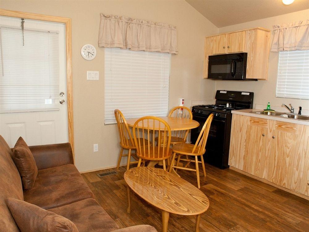 Blazing Star Luxury RV Resort3