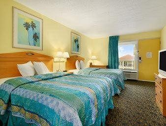 Travelodge Pensacola Beach1