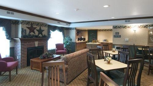 COUNTRY INN AND SUITES ZION3