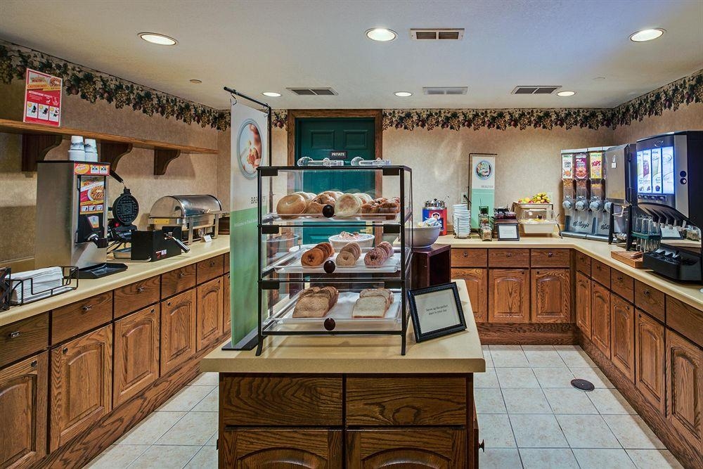 COUNTRY INN AND SUITES ZION1