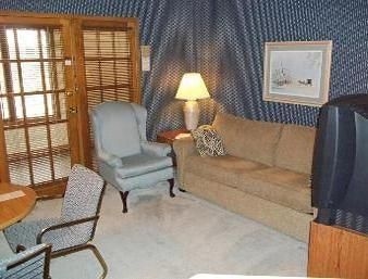 KNIGHTS INN LODGE RESORT FOREST CITY4