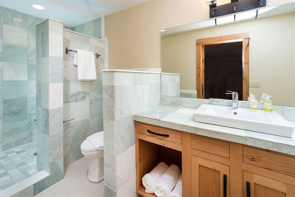 Wall Street Suites3