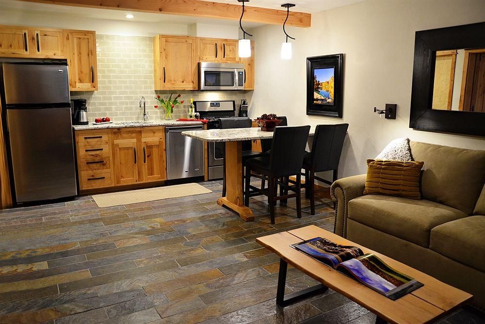 Wall Street Suites0
