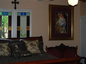 The Gilded Lily Bed & Breakfast2