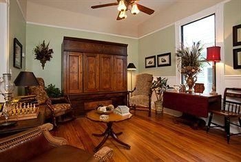 Blue Heron Inn4