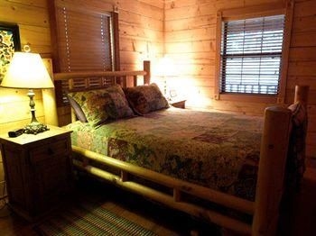 Cabin Fever Resort3