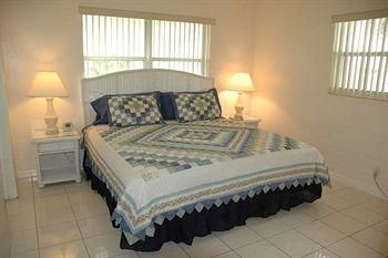 Pelican Place1