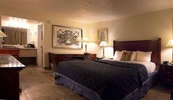 3 Palms Hotel2