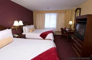 Capitol Plaza Hotel & Conference Center4