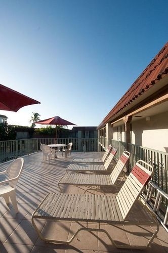 West Wind Inn3
