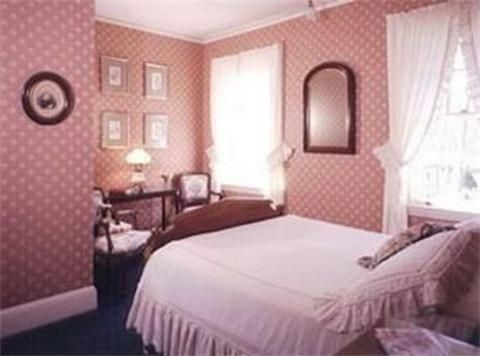 Thorncroft Inn1