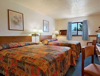 Super 8 Motel - Logan4
