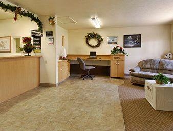 Super 8 Motel - Logan1