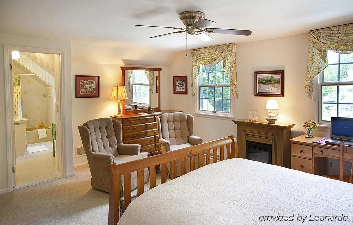 The Wooden Duck Bed and Breakfast1