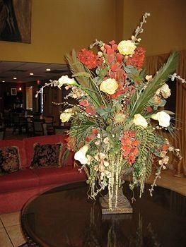 Chisholm Suite Hotel0