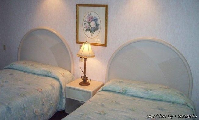 Falmouth Heights Motor Lodge1