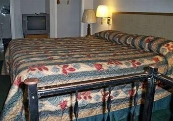 Penn Woods Inn0