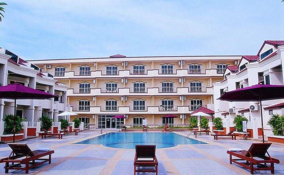 พารากอน เพลส โฮเตล (Paragon Place Hotel)1