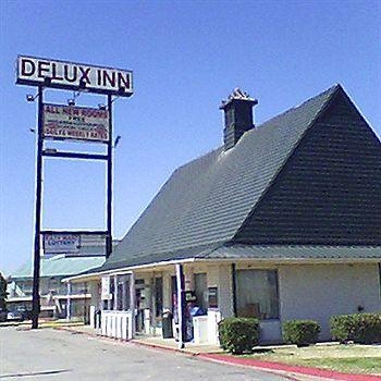 Delux Inn Mesquite3