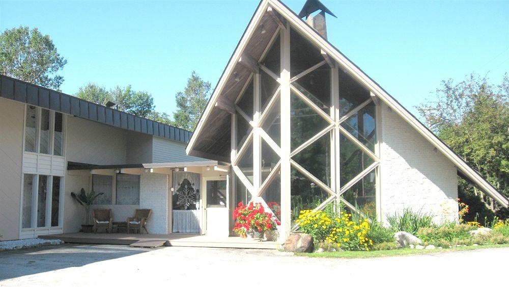 Toll Road Inn0