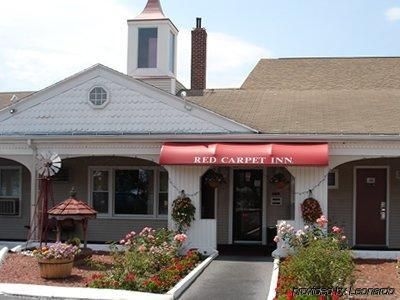 Red Carpet Inn West Springfield0