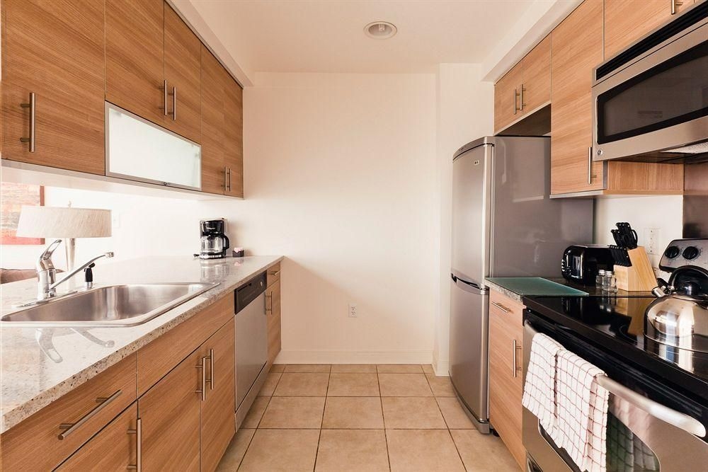 Sky City Apartment at 9 Regent2