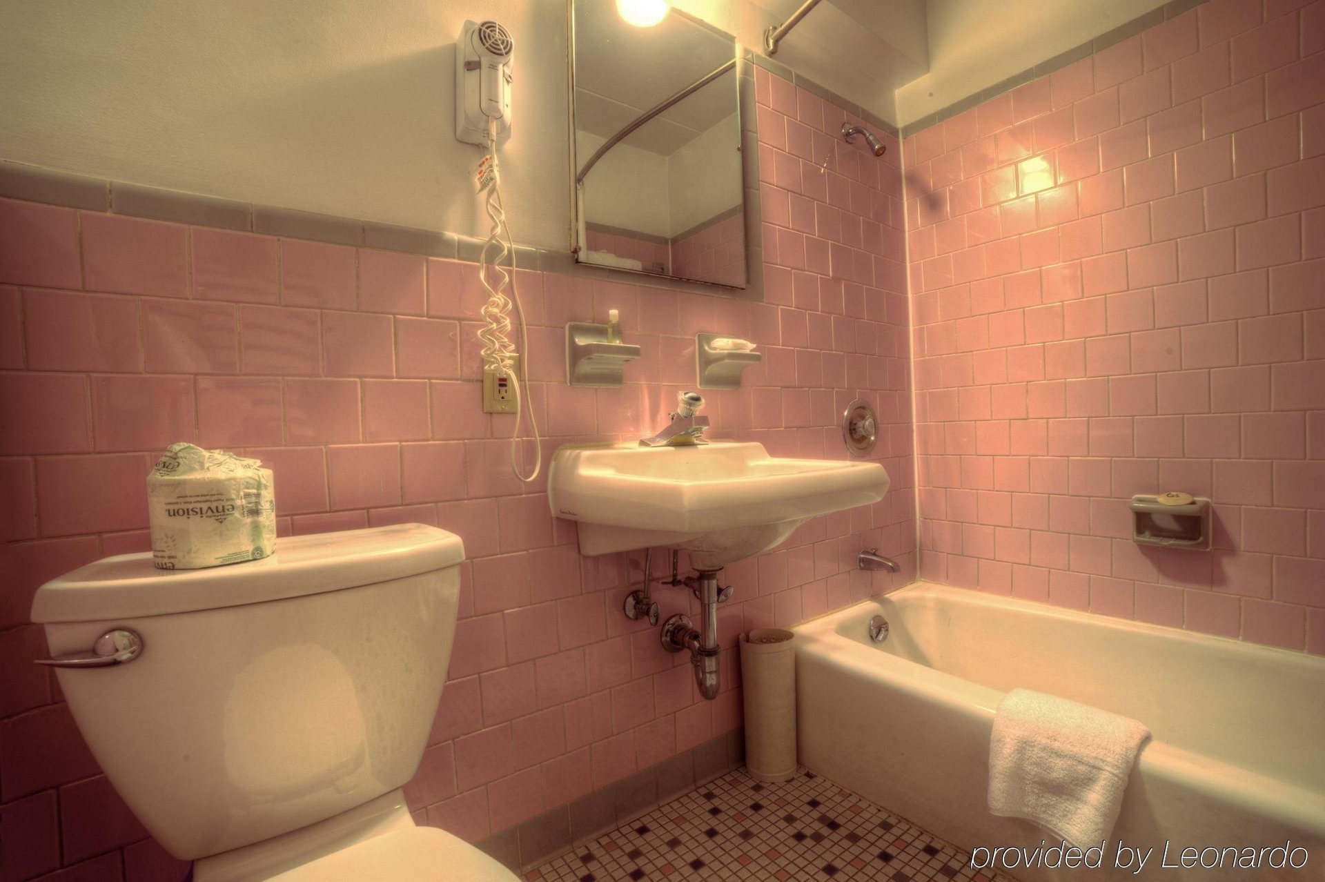 Americana Hotel2