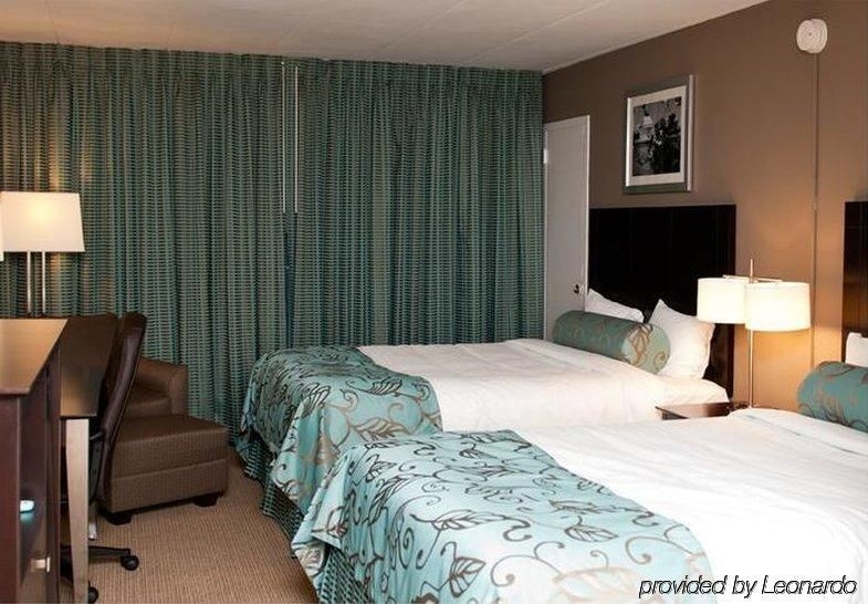 Americana Hotel0