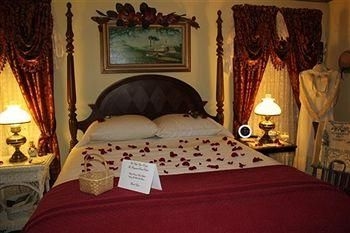 Red Bluff Cottage Bed & Breakfast4