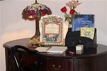 Red Bluff Cottage Bed & Breakfast3