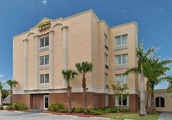 Mainstay Suites2