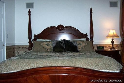 Judith Ann Inn0