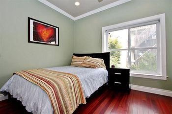 Sumner House SF2