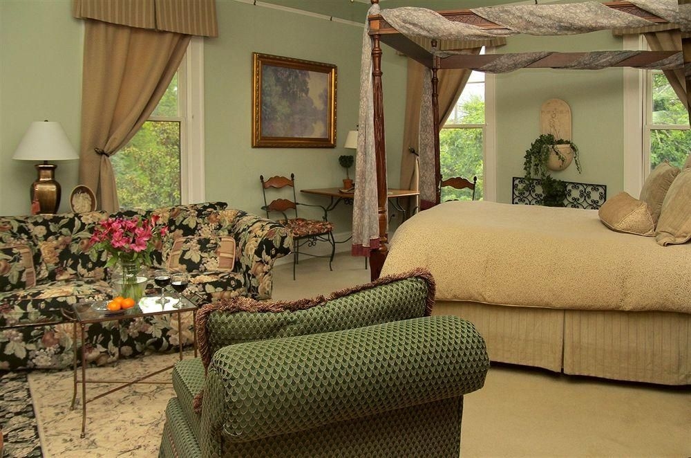 Hill House Bed & Breakfast Inn2