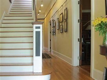 Hill House Bed & Breakfast Inn4
