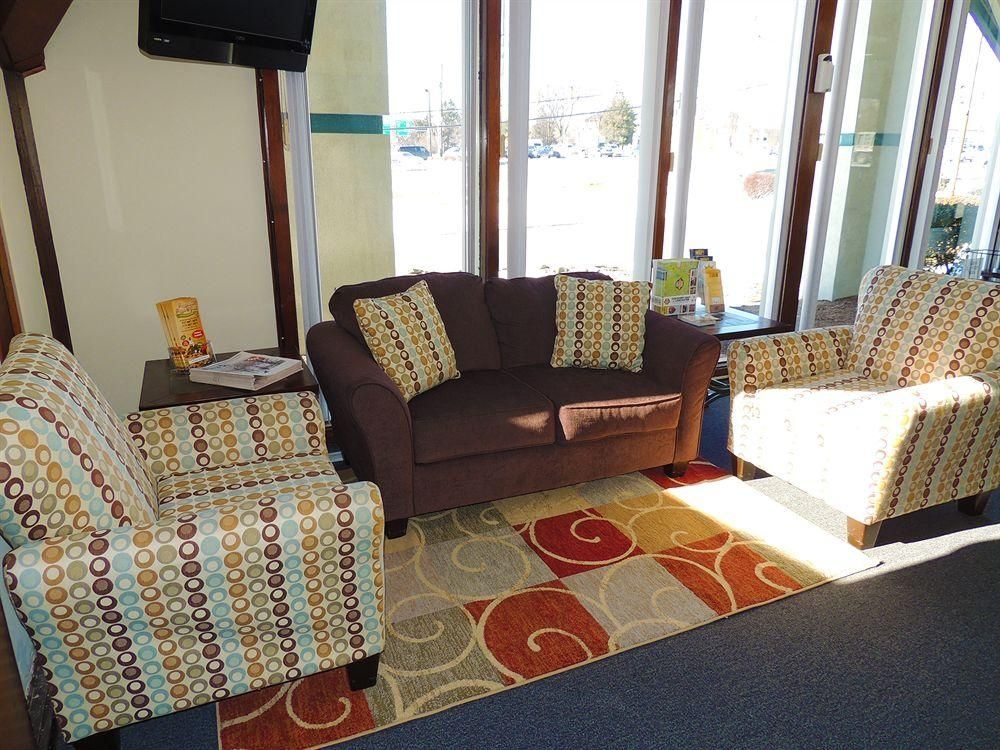 Lancaster Budget Host Inn & Suites4