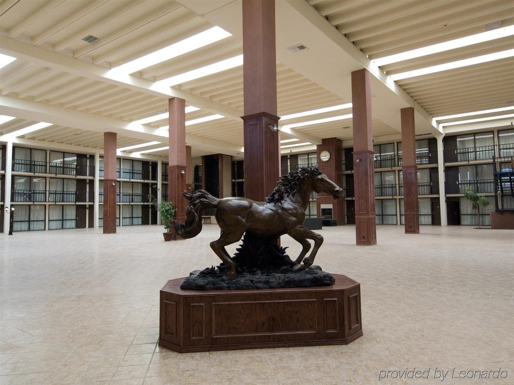 Howard Johnson Plaza Abilene2