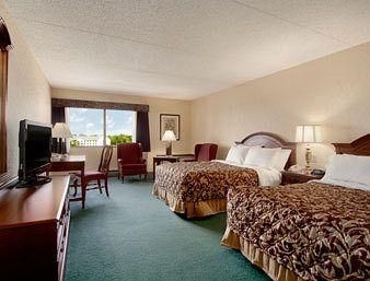 Ramada Plaza Hagerstown2