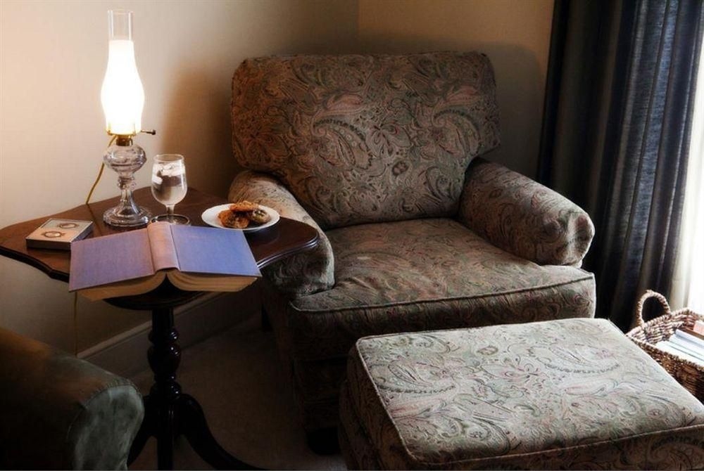 Holladay House B&B0