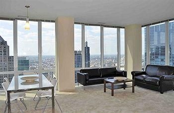Steps to Everything - Navy Pier Suite, ID #303