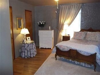 The Rivers Edge Executive Suites0