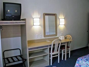 Motel 6 Athens2