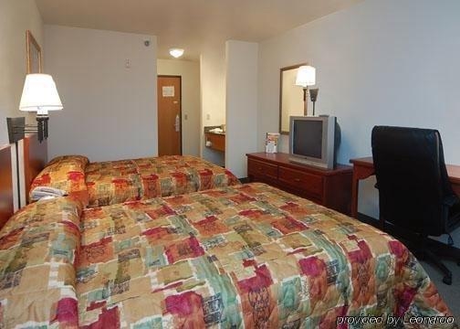 Rodeway Inn1