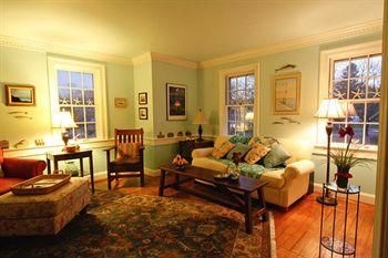 1750 Inn at Sandwich Center2