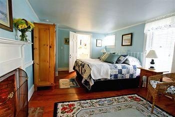 1750 Inn at Sandwich Center0