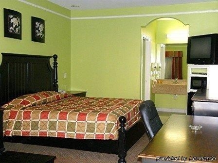Crystal Suites2
