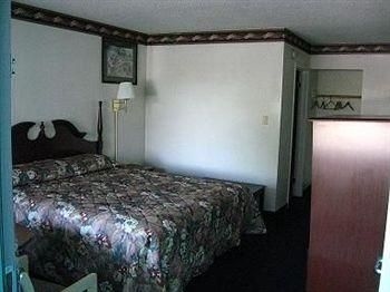 Deluxe Inn3