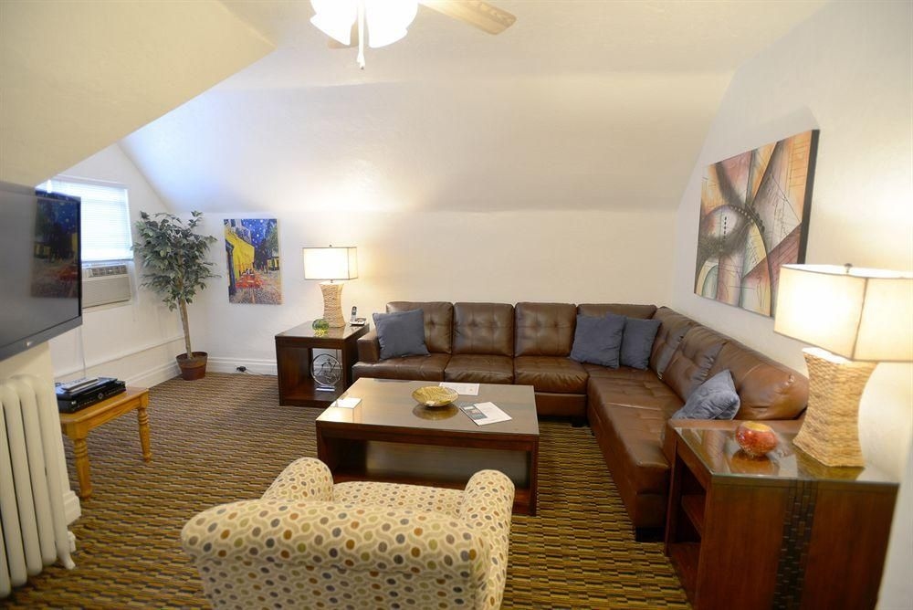 Friendship Suites3