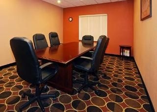 Comfort Suites Downtown4