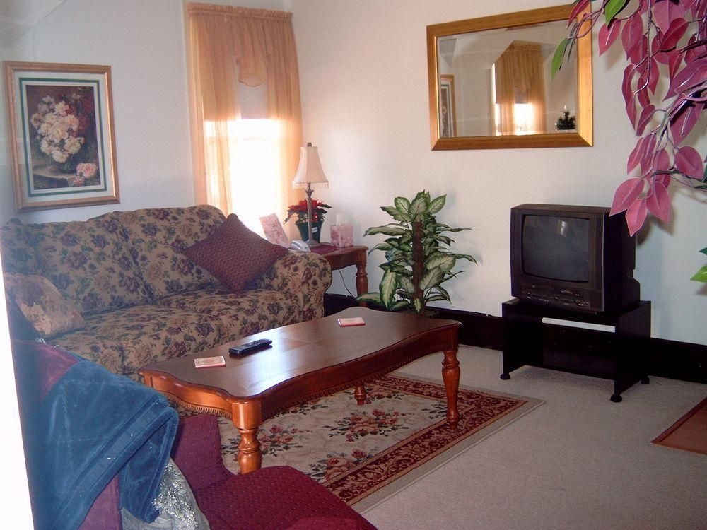 Victorian Rose Country Inn3